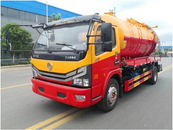 東風(fēng)大多利卡8方 清洗吸污車(一體罐)