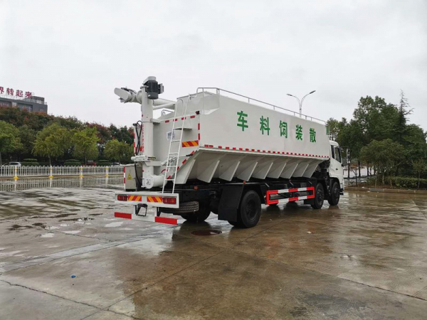 東風(fēng)天錦小三軸30方(15噸)散裝飼料車(chē)
