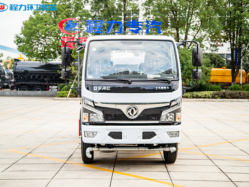 東風(fēng)小福瑞卡灑水車(5噸)
