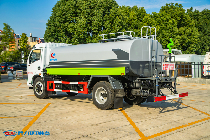 東風(fēng)大福瑞卡灑水車(chē)(9.2方)(標(biāo)準(zhǔn)化)