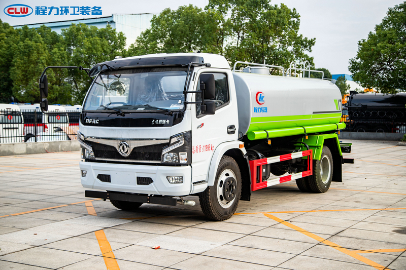 東風(fēng)大福瑞卡灑水車(9.2方)