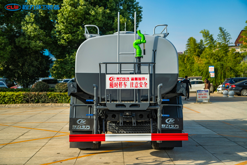 東風(fēng)大福瑞卡灑水車(chē)(9.2方)(標(biāo)準(zhǔn)化)