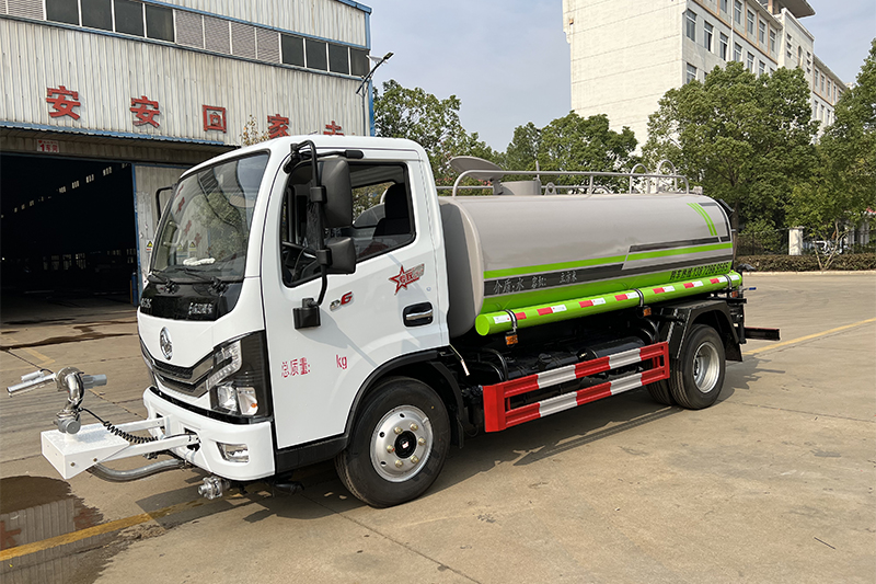 東風小利卡灑水車(5噸)