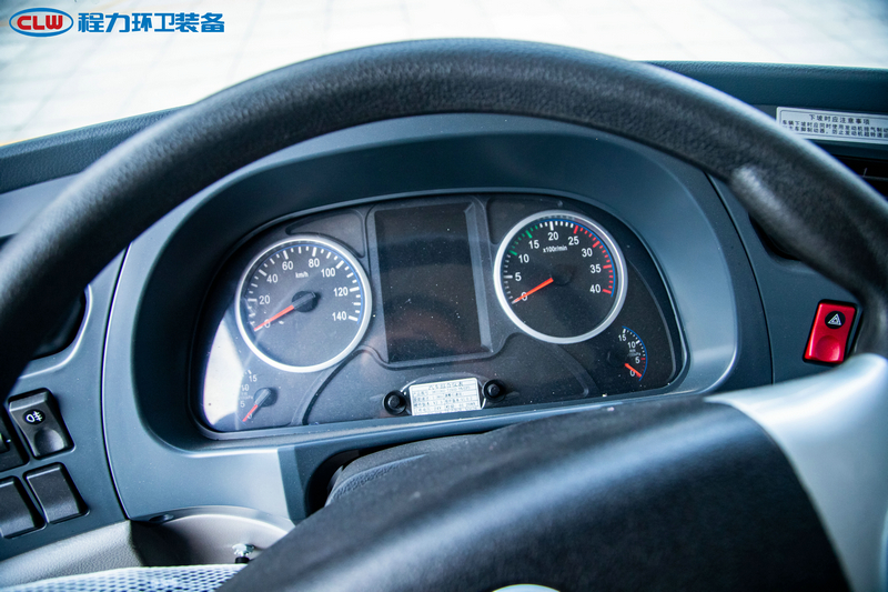 東風(fēng)福瑞卡F9灑水車(chē)(12.3方)
