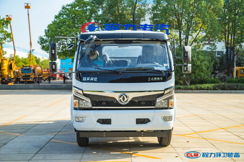 東風(fēng)大福瑞卡灑水車(chē)(9.2方)(標(biāo)準(zhǔn)化)
