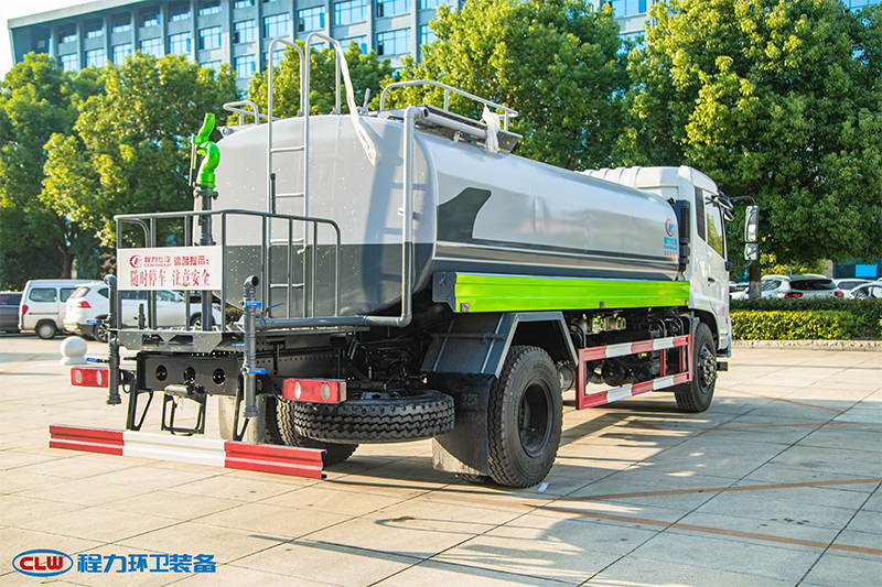 東風(fēng)天錦灑水車(12.6方)
