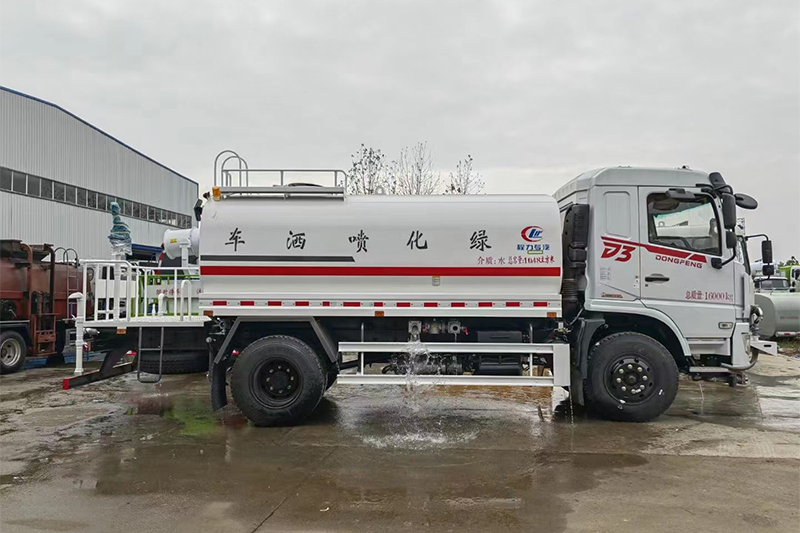 東風(fēng)D3灑水車(chē)(12方)