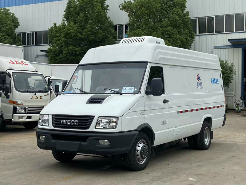 國六依維柯面包冷藏車(長軸)