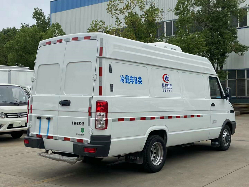 國六依維柯面包冷藏車(長軸)