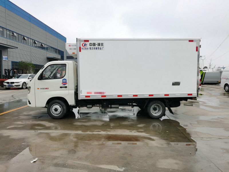 福田祥菱M2冷藏車(chē)(廂長(zhǎng)3.7米)