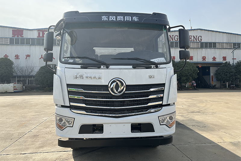 東風(fēng)新款D3灑水車(12.6方)