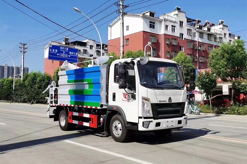 重汽豪沃藍(lán)牌灑水車(7方)