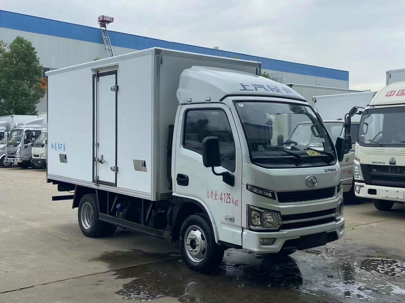 國(guó)六躍進(jìn)福運(yùn)S80冷藏車(chē)(柴油版)(廂長(zhǎng)3.26米)