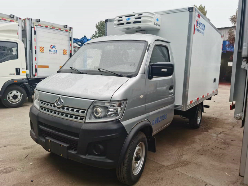 長安神騏T20后單輪冷藏車(廂長3米)