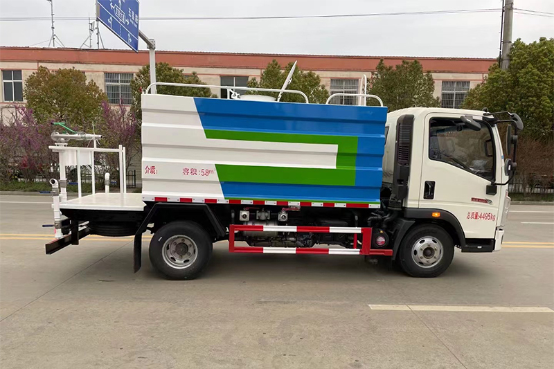 重汽豪沃藍(lán)牌灑水車(7方)